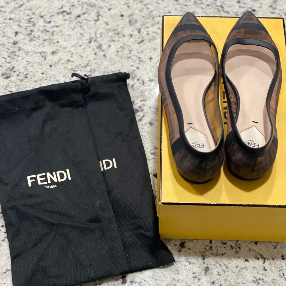 Fendi Ballet Flats sz 38-SOLD!